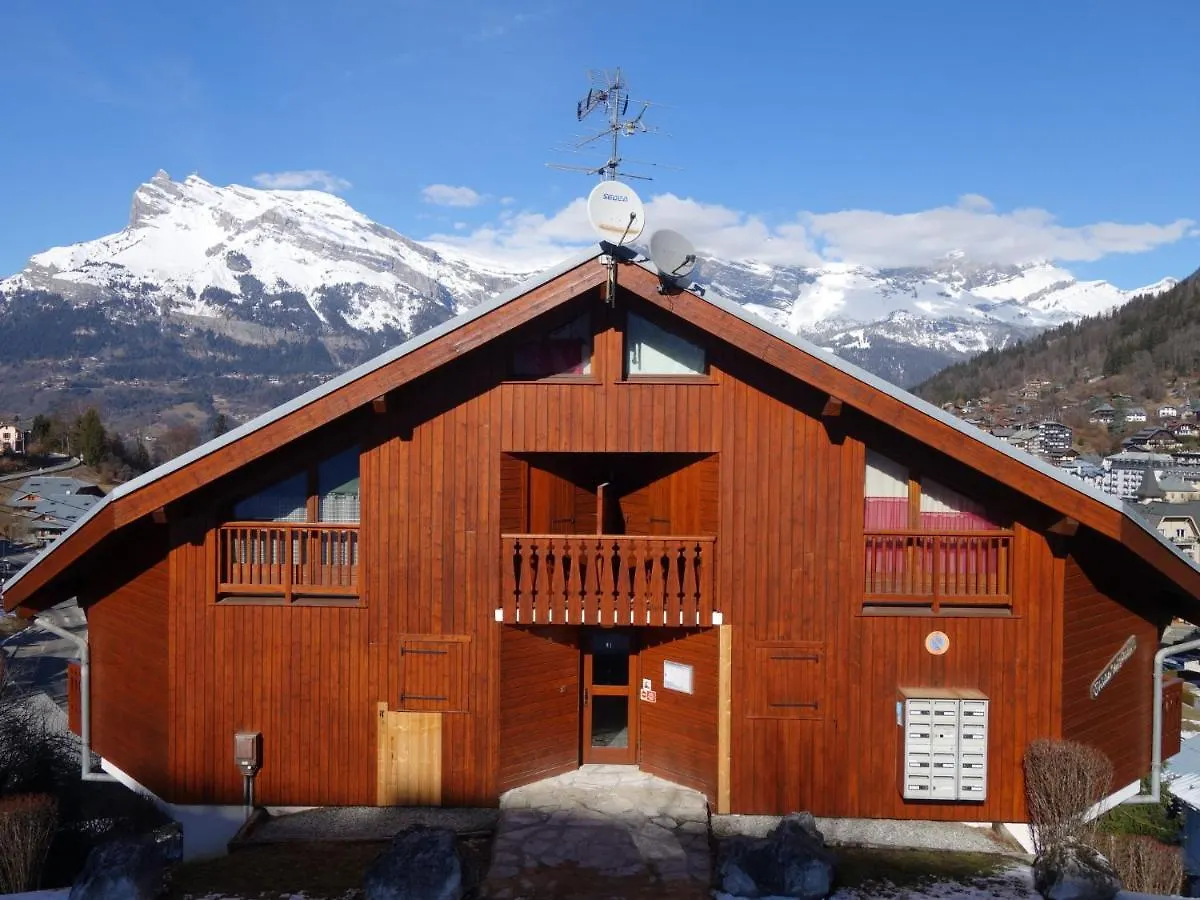 Apartment Chalet Des Pistes By Interhome 생제르베레뱅 프랑스